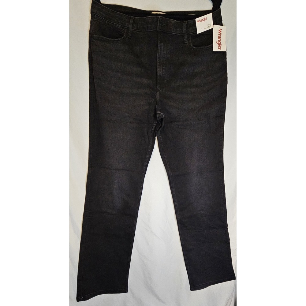 NWT Wrangler Womens High Rise True Straight Leg Cowgirl Horse Riding 18x32 Black